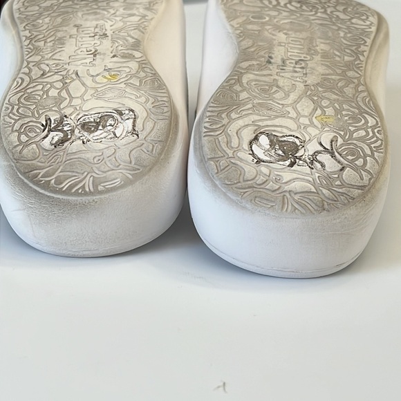 Alegria Ode stripe black & white flip flops size 40 typically fits 9.5/10 - Picture 12 of 16